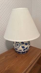 lot 1330 image: Blue and Cream Floral Lamp with Shade 20 inches