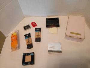 lot 1418 image: Mary Kay LOreal Maybelline Clinique Cosmetics Lot