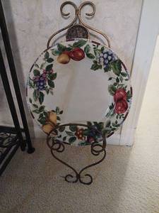 lot 1427 image: Sakura Sonoma Stoneware Dinner Plate Fruit Border Made in Indonesia with plate hanger 8x24 and and plate diameter  12.5
