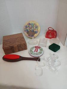 lot 1500 image: Mixed Lot of Jewelry Boxes, Trinket Dishes and Household Items