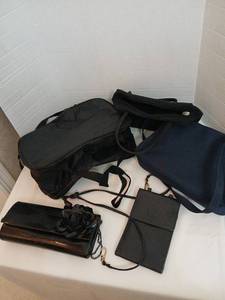 lot 1527 image: Jessica McClintock Handbag  Purses Clutch Crossbody