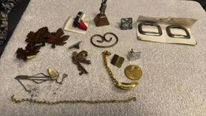 lot 1945 image: Mixed Lot of Jewelry and Accessories incl. Tip Toe Shoe Accents Buckles, Cuff Links