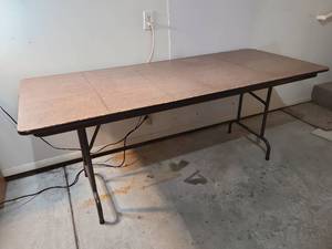 lot 3003 image: Folding table, 6 ft.