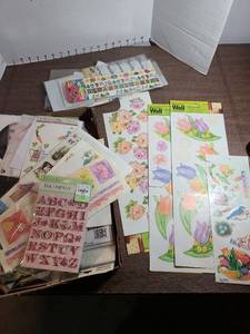 lot 3124 image: Large lot of assorted stickers.