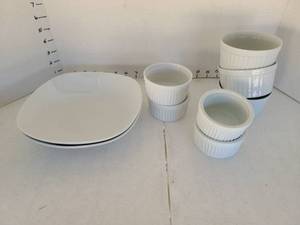 lot 3209 image: Ceramic bowls and ramekins