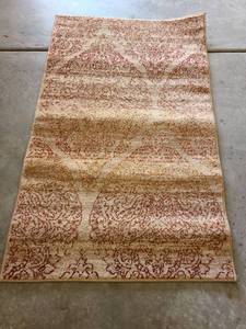 lot 3240 image: Rug 31x51