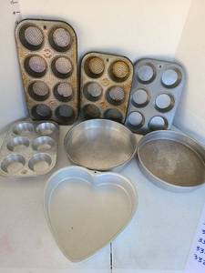 lot 3322 image: Cake pans and muffin tins.