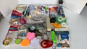 lot 3327 image: Office supplies