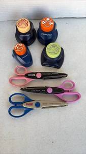 lot 3415 image: Crafting punches and fun scissors