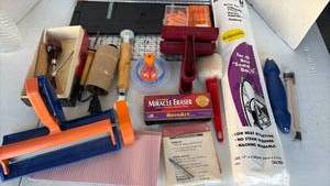 lot 3419 image: Crafting supplies
