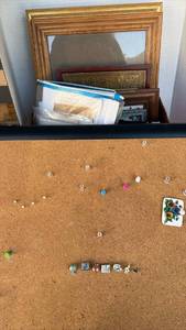 lot 3423 image: Assortment of picture frames and bullentin board