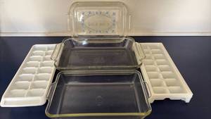 lot 3429 image: Pyrex and Anchor Hocking bakeware