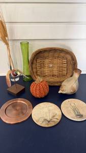 lot 3444 image: Home decor