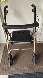 lot 3445 image: Rollator walker
