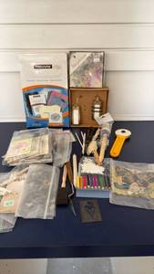 lot 3504 image: Fiskars Parchamore and Scraping supplies
