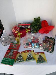 lot 3518 image: Christmas Ornament Lot with 20 Clear Indoor Lights and mini tree decor