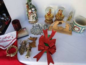 lot 3528 image: Assorted Christmas Decor Lot with Rival Potpourri Crock, 2 Snow Globes, Stocking