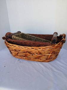 lot 3534 image: Three baskets assorted styles, largest 17x12x7