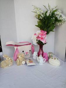 lot 3542 image: Easter Decor Lot Bunny Figurines basket  Pillow and more
