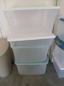 lot 3603 image: Sterilite Storage Boxes Lot 56 Qt 28 Qt 66 Qt two with Latches