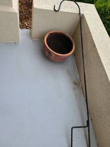 lot 4001 image: Clay flowerpot 10x14 and 64in  Shepherds hook