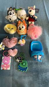 lot 2003 image: Assortment of Keychains and Bag Clips.