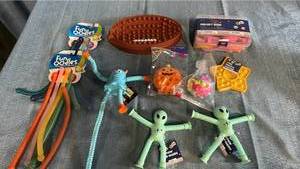 lot 2007 image: Assortment of Fidget Toys.