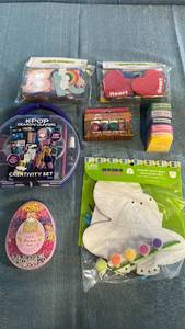 lot 2010 image: Assortment of Activity Sets and Paint Sets.