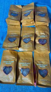 lot 2046 image: Sugarfina Sweet & Sour Hearts Gummy Candy Mix 7.5 oz 213g Lot of 9