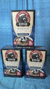 lot 2059 image: Kodiak Protein Packed Oatmeal Blueberries & Cream 6 Packets Lot of 3