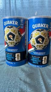 lot 2103 image: Quaker Quick 1-Minute Oats 42 oz Canister, Lot of 2