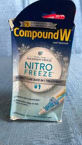 lot 3053 image: Compound W Wart Remover NitroFreeze Pen with 5 Replacement Tips