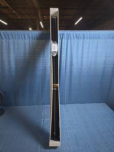 lot 8010 image: Curtain Rod 66-120 in Length Range