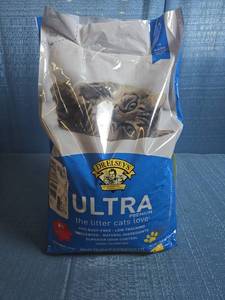 lot 8016 image: Dr. Elseys Ultra Premium Hard Clumping Cat Litter Unscented