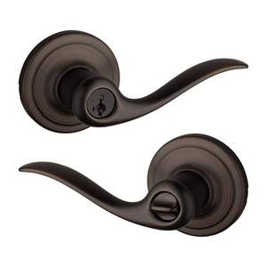 lot 118 image: Kwikset Tustin Keyed Entry Lever Featuring Smartkey� in VB - Retail $50