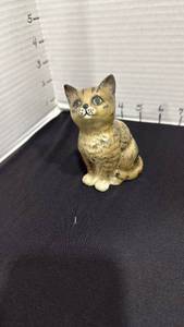 lot 1004 image: Porcelain Beswick Persian Kitten (Model #1886)