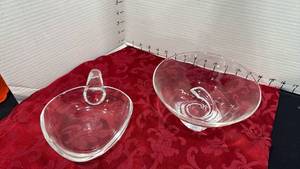 lot 1019 image: Steuben 7-inch Spiral Crystal Bowl (Shape #8060, Steuben crystal relish or nut dish