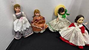 lot 1075 image: Madam Alexander dolls
