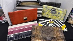 lot 1089 image: Miche black bag with liners