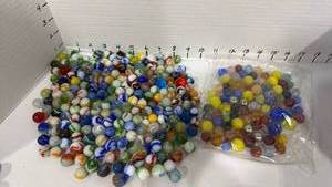 lot 1116 image: Glass marbles some vintage