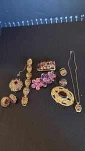 lot 1203 image: Womens jewelry including ring