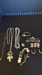 lot 1206 image: Womens jewelry including watch