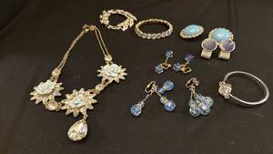 lot 1223 image: Womens jewelry including watch and cuff links