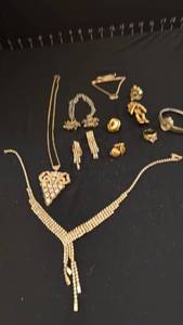lot 1229 image: Womens jewelry including watch and ring