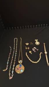 lot 1232 image: Womens jewelry including watch and rings