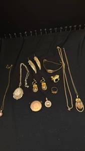 lot 1241 image: Womens jewelry including watch and ring