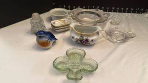 lot 1266 image: Trinket dishes, salt shakers and more