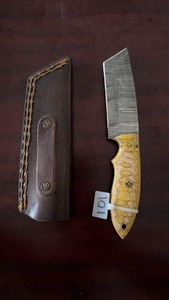 lot 101 image: Handmade Damascus & Carbon Steel 109515N20 4 Fixed Blade Hunting Knife with Leather Sheath