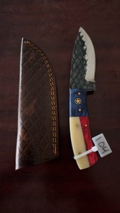 lot 104 image: Handmade Damascus & Carbon Steel 109515N20 4 Fixed Blade Hunting Knife with Texas Flag Handle