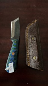 lot 106 image: Handmade Damascus & Carbon Steel 109515N20 4 Fixed Blade Hunting Knife with Leather Sheath